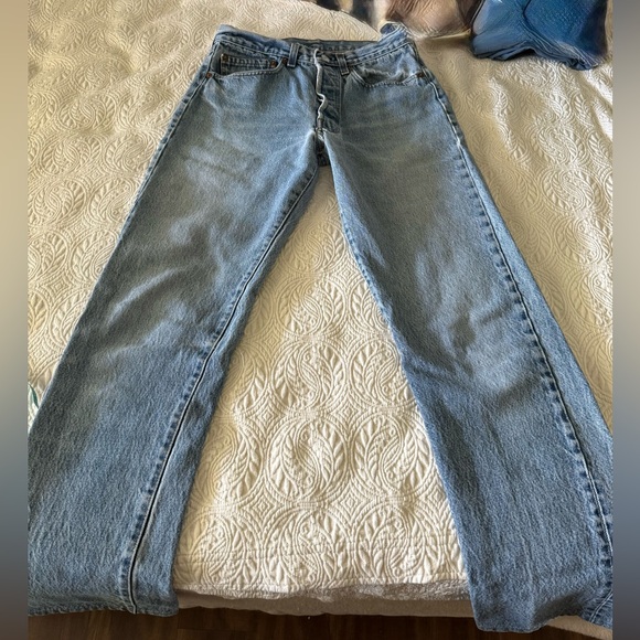 Vintage Levis 501 jeans - Picture 2 of 11